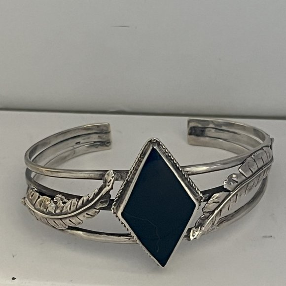 Navajo inspired open cuff black onyx bracelet - Picture 1 of 3